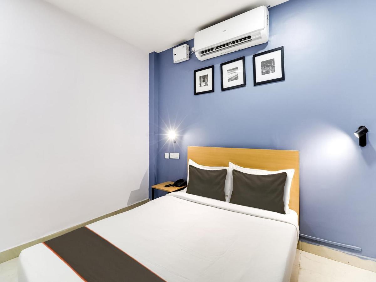 Hotel Collection O Golden Gate Hyderabad Esterno foto