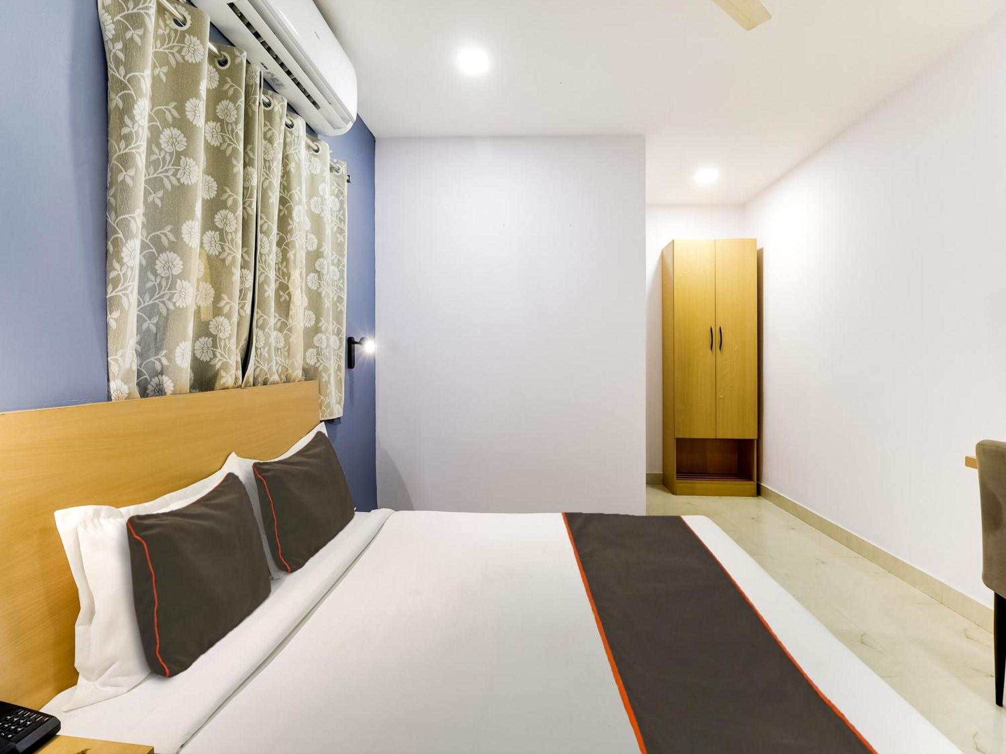 Hotel Collection O Golden Gate Hyderabad Esterno foto